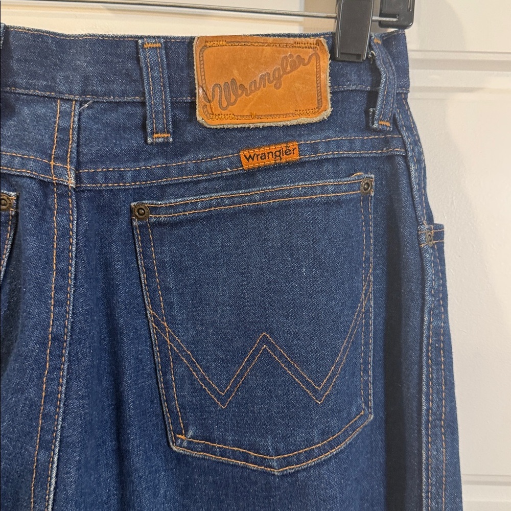 1970s Wrangler Vintage High-Waist Wide Leg Leather Patch jeans frayed bottoms 12 - Picture 3 of 8